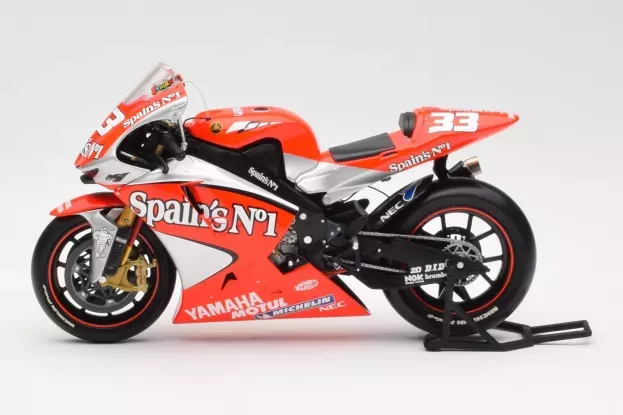 Minichamps Yamaha Yzr-m1 N 7 Season Motogp 2004 C.checa 1:12 122043007